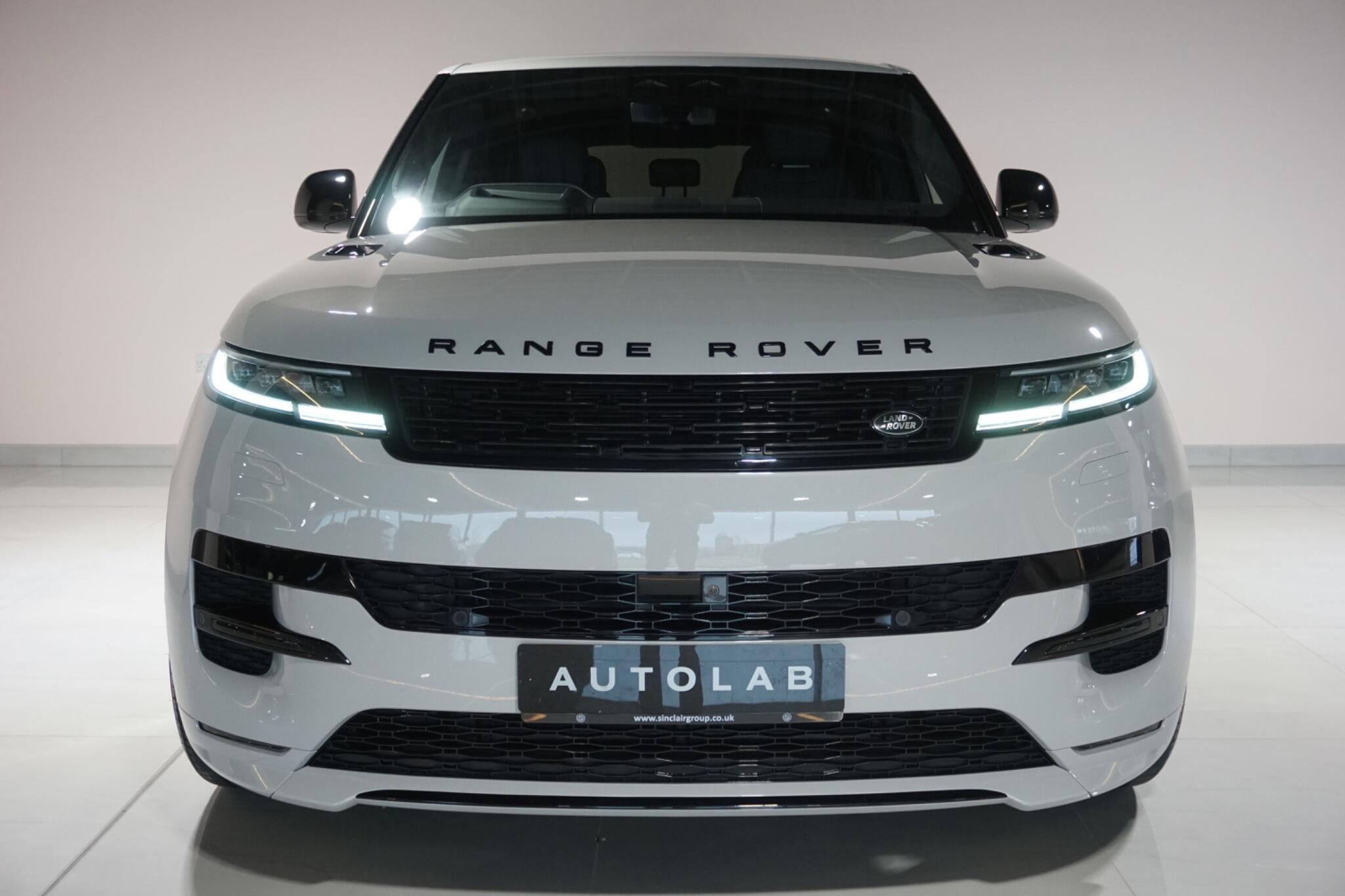 Land Rover Range Rover Sport 3.0 D300 MHEV Dynamic SE SUV 5dr Diesel Auto 4WD Euro 6 (s/s) (300 ps)
